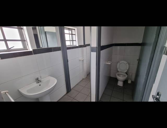 656M² WAREHOUSE TO LET IN AIRPORT INDUSTRIA